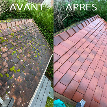 Avant après d'un nettoyage vapeur basse pression d'une toiture, effectué par NVE Nettoyage dans l'Oise