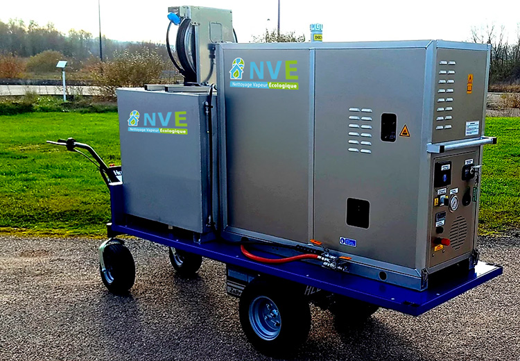 machine utilisée par l'entreprise NVE Nettoyage pour le nettoyage vapeur basse pression de toutes les surfaces